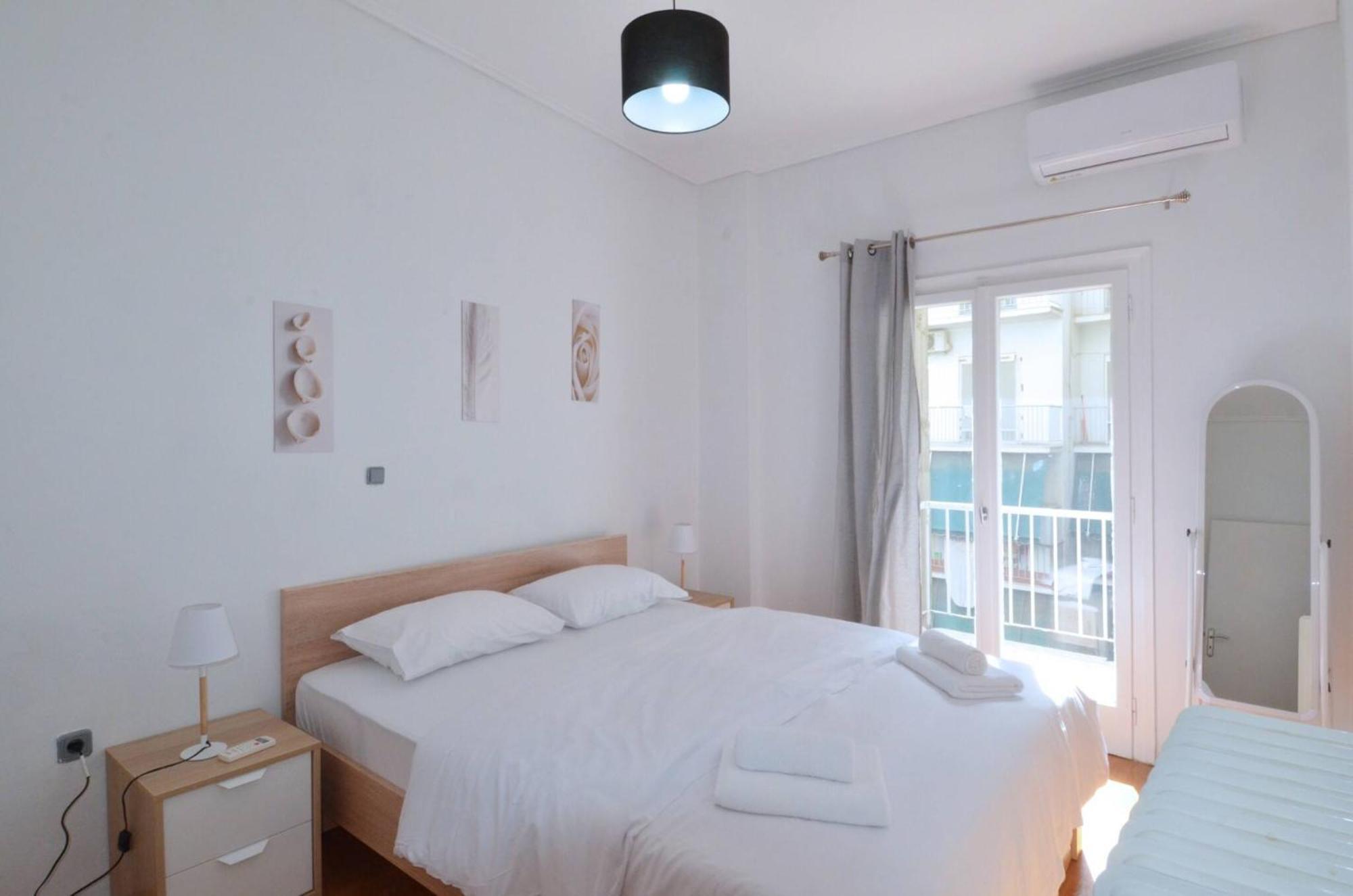 A Cozy Minimal Apartment At Koukaki, Dimitrako... Atena Exterior foto
